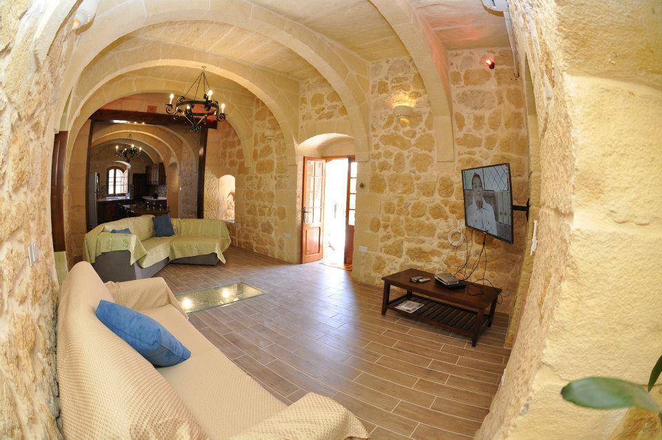 Mikiel U Rosa Holiday Farmhouse With Large Private Pool Zebbug  Exterior photo